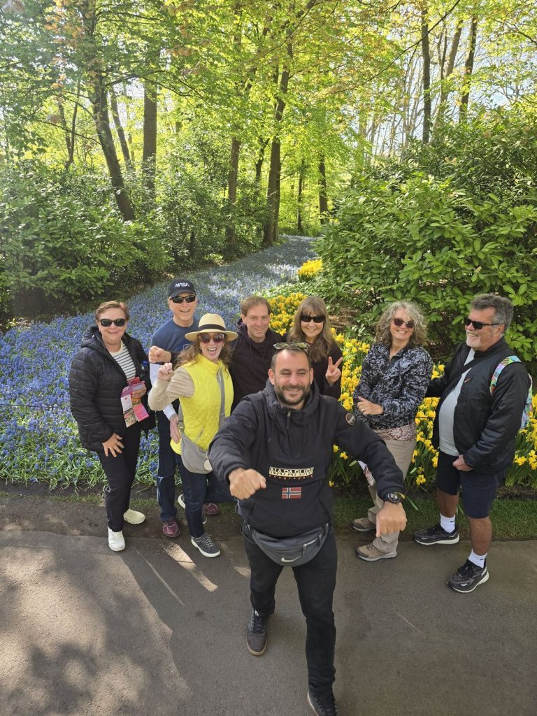 Your Private Keukenhof Day from Amsterdam: Tulip Fields, Zaanse Schans, Volendam
