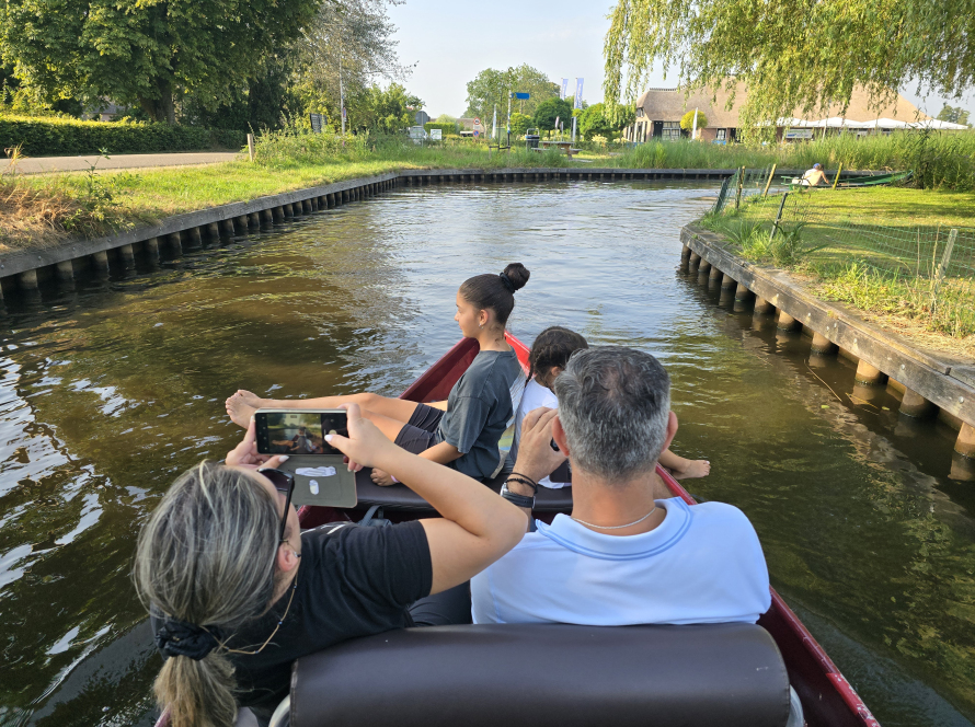 giethoorn-boat-tour